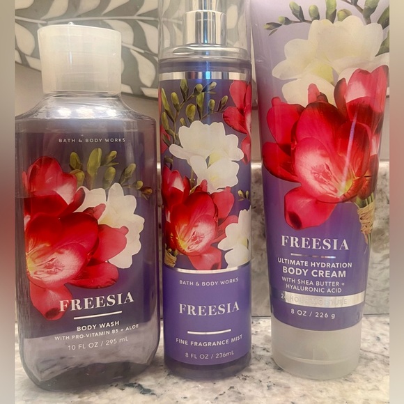 Bath and Body Works Freesia Body Trio - Picture 3 of 3